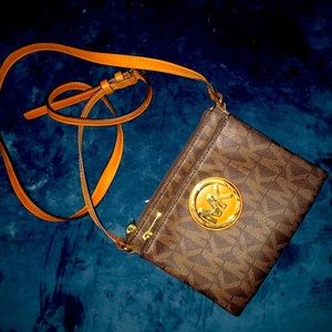 Michael Kors purse. Never used.